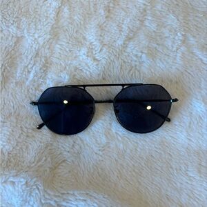 Illesteva Nicosia 57 Sunglasses in Matte Black